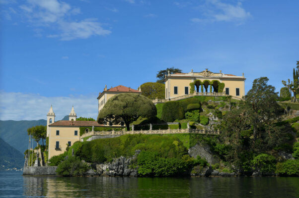 Your-destination-wedding-at-Villa-del-Balbianello